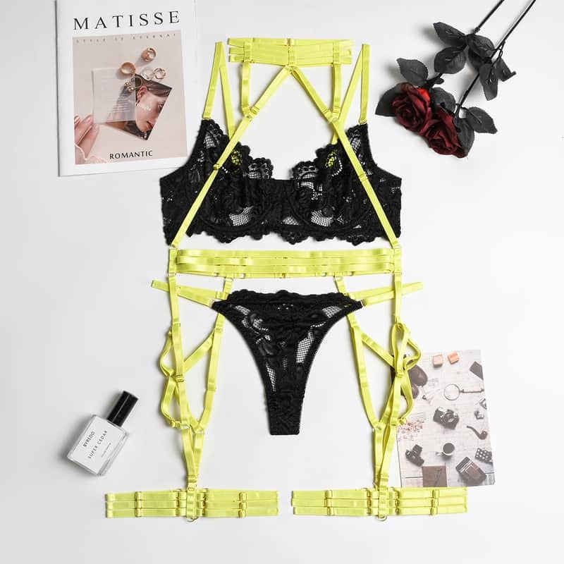 Lace Strap Stitching Heavy Craft Bra Set Over View