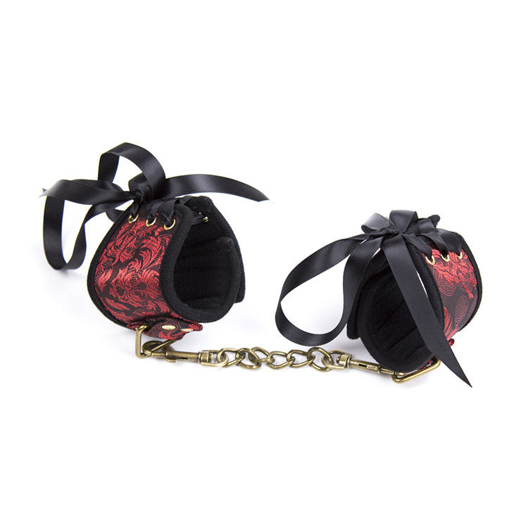 Scarlet Lace Bondage Collar Set